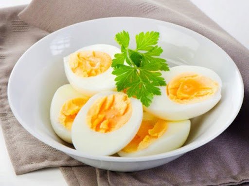 Trứng luộc là thực phẩm giàu protein